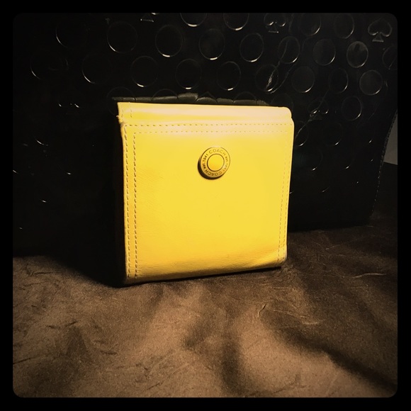 coach wallet yellow